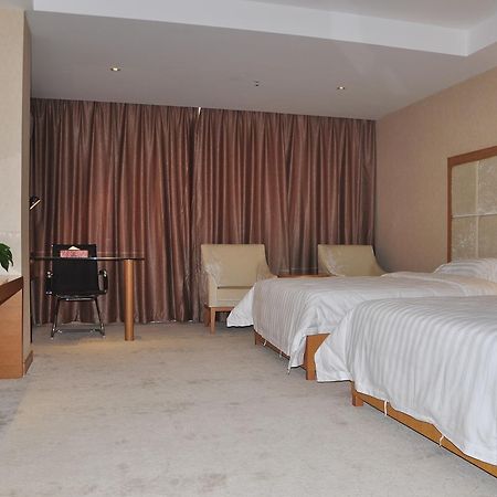 Shenzhen Huamao Aviatic Hotel Exterior photo