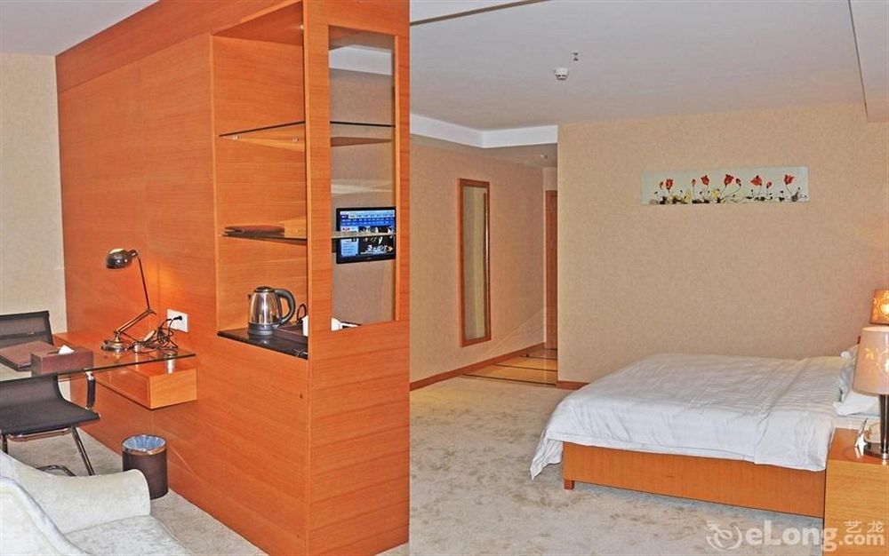 Shenzhen Huamao Aviatic Hotel Exterior photo
