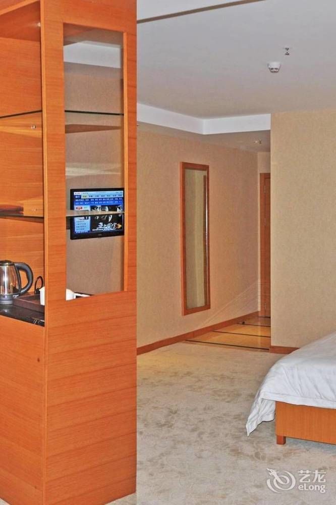 Shenzhen Huamao Aviatic Hotel Exterior photo