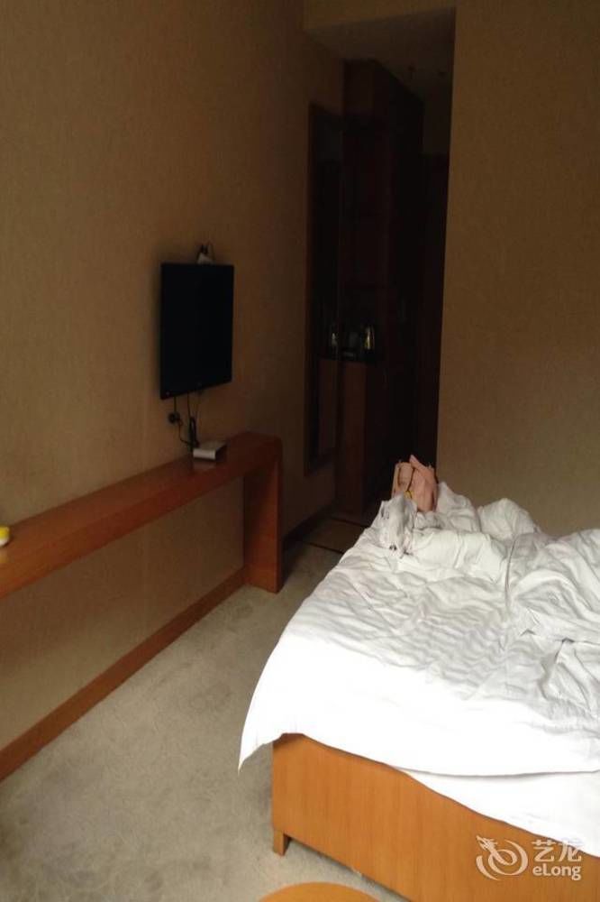 Shenzhen Huamao Aviatic Hotel Exterior photo