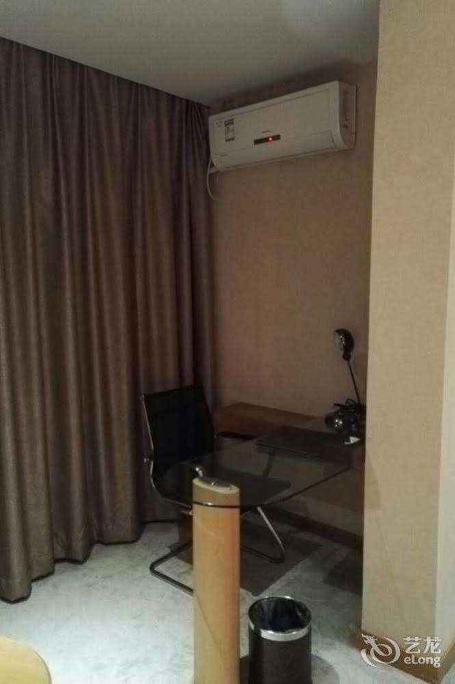 Shenzhen Huamao Aviatic Hotel Exterior photo